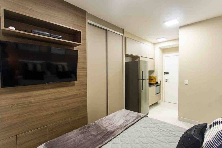 BHaus Vila Madalena Eside | Studio Premium com Varanda | es1