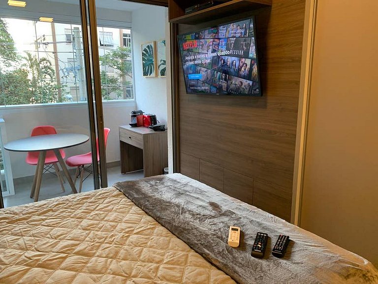 BHaus Vila Madalena Eside | Studio Premium com Varanda | es1