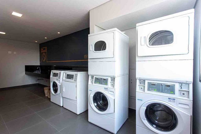 BHaus Vila Madalena Eside | Studio Premium com Varanda | es1