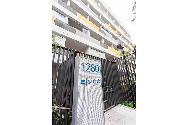 BHaus Vila Madalena Eside | Studio Premium com Varanda | es1