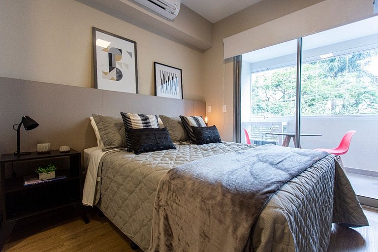 BHaus Vila Madalena Eside | Studio Premium com Varanda | es1