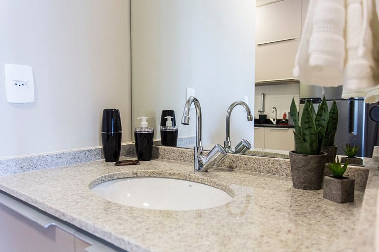 BHaus Vila Madalena Eside | Studio Premium com Varanda | es1
