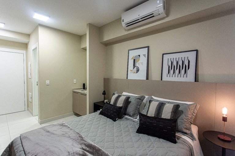 BHaus Vila Madalena Eside | Studio Premium com Varanda | es1