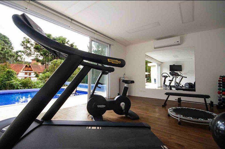 BHaus Campos Do Jordão Gaudi | Grand Loft Duplex com Linda V