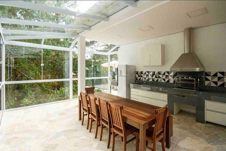 BHaus Campos Do Jordão Gaudi | Grand Loft Duplex com Linda V