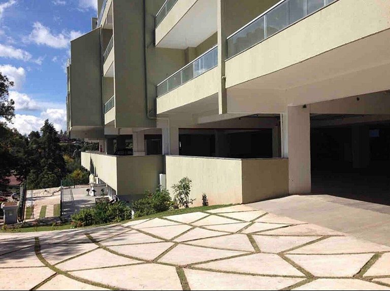 BHaus Campos Do Jordão Gaudi | Grand Loft Duplex com Linda V
