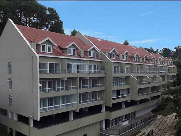 BHaus Campos Do Jordão Gaudi | Grand Loft Duplex com Linda V