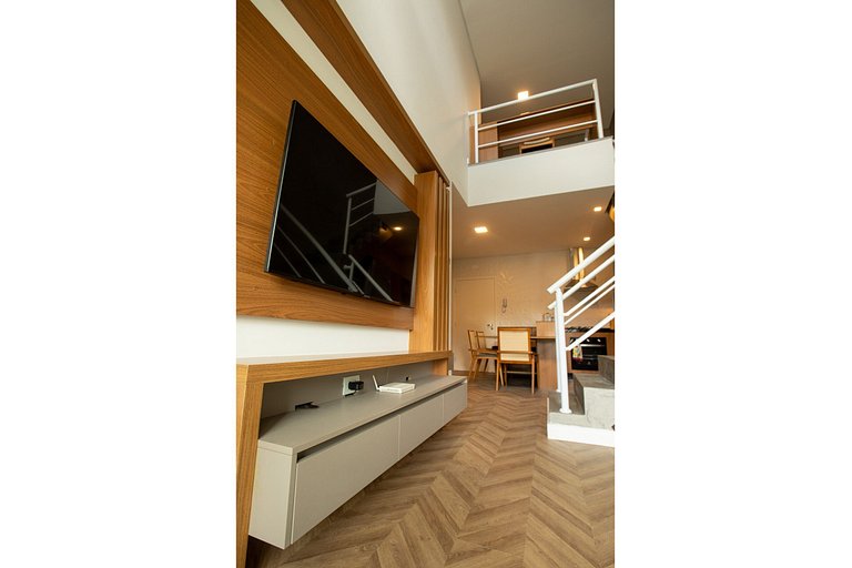 BHaus Campos Do Jordão Gaudi | Grand Loft Duplex com Linda V
