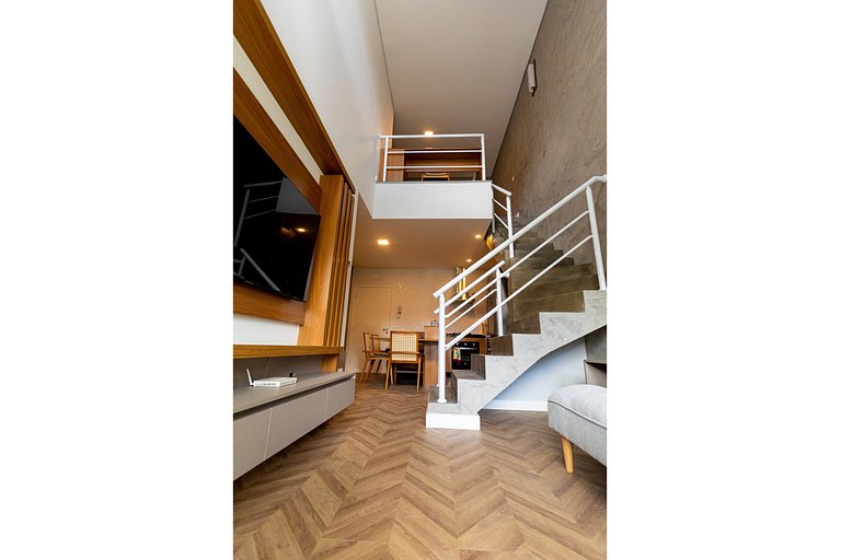 BHaus Campos Do Jordão Gaudi | Grand Loft Duplex com Linda V