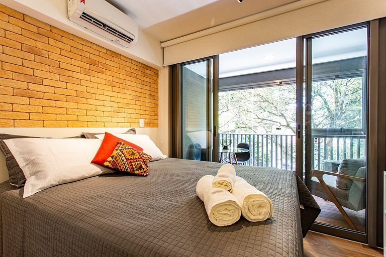 BHaus Vila Madalena HUB | Studio Deluxe com Varanda | Metrô