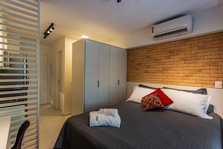 BHaus Vila Madalena HUB | Studio Deluxe com Varanda | Metrô
