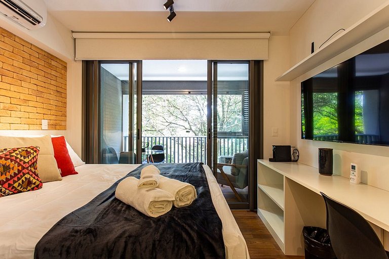 BHaus Vila Madalena HUB | Studio Deluxe com Varanda | Metrô