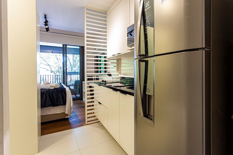 BHaus Vila Madalena HUB | Studio Deluxe com Varanda | Metrô