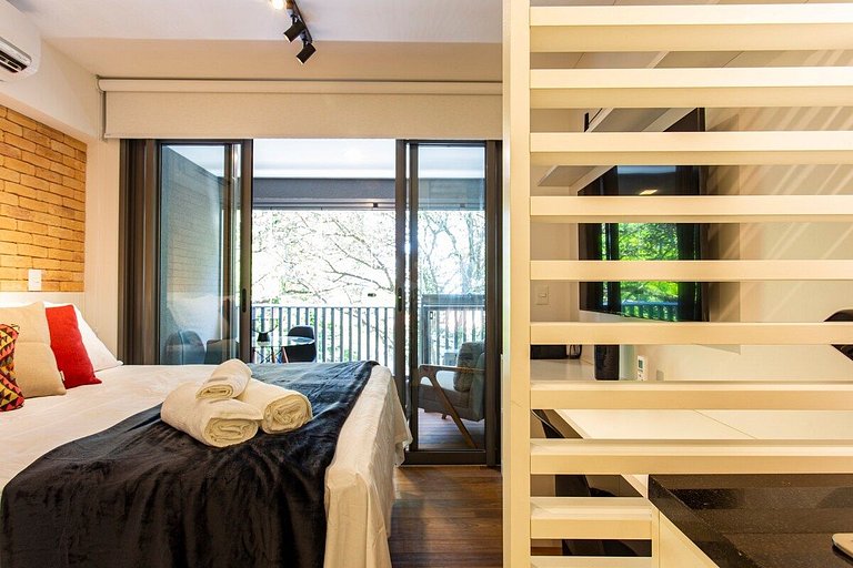 BHaus Vila Madalena HUB | Studio Deluxe com Varanda | Metrô