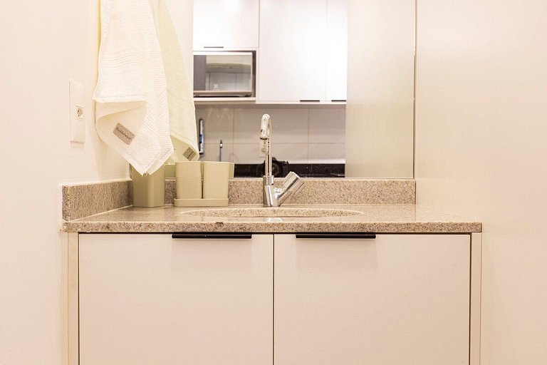 BHaus Vila Madalena HUB | Studio Deluxe com Varanda | Metrô
