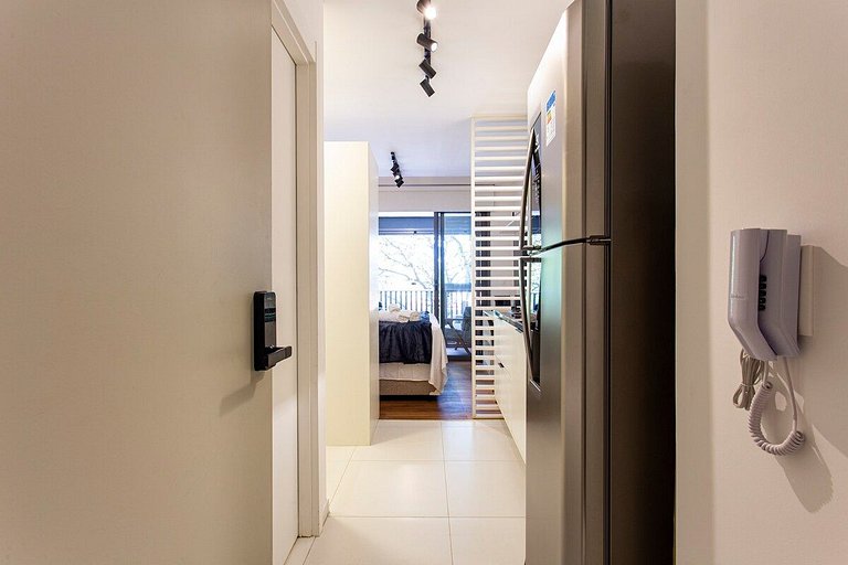 BHaus Vila Madalena HUB | Studio Deluxe com Varanda | Metrô