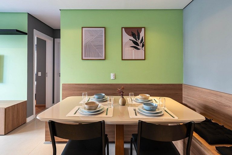 BHaus Family Brás | Grand Apartment com Varanda | Academia |