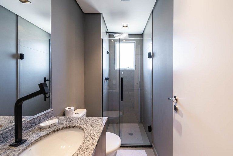 BHaus Family Brás | Grand Apartment com Varanda | Academia |