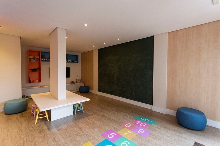 BHaus Family Brás | Grand Apartment com Varanda | Academia |