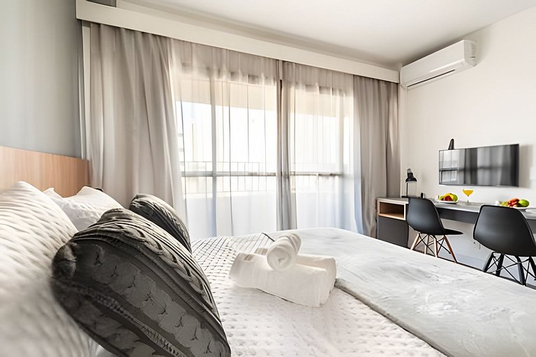 BHaus Moema ON Maracatins - Studio Premium com Varanda - Por