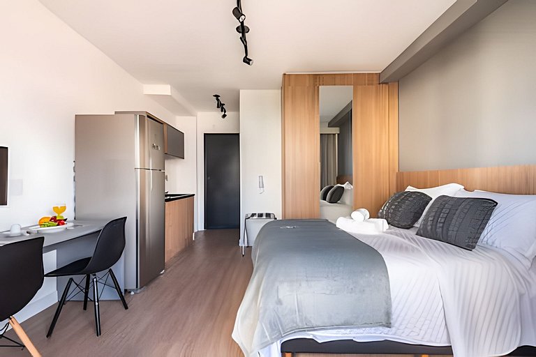 BHaus Moema ON Maracatins - Studio Premium com Varanda - Por