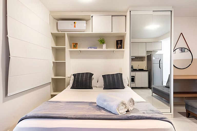BHaus IS Moema Carinás - Apartamento com Varanda - Academia