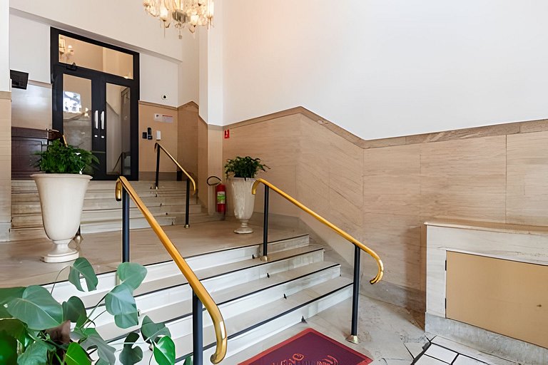 Grand Bhaus Family Republica | Centro | Metrô