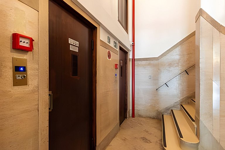 Grand Bhaus Family Republica | Centro | Metrô