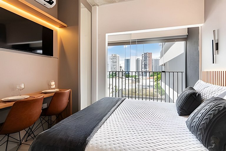 LF1 | Novo Bhaus On Loefgreen | Shopping | Metrô