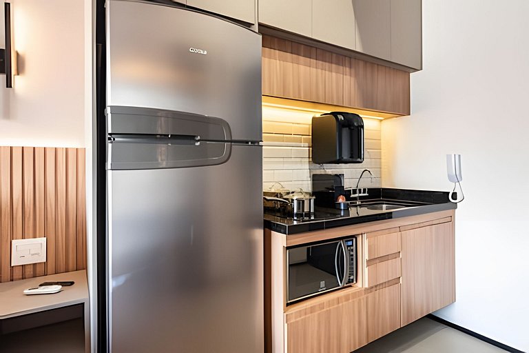 LF1 | Novo Bhaus On Loefgreen | Shopping | Metrô