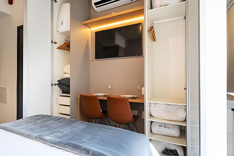 LF1 | Novo Bhaus On Loefgreen | Shopping | Metrô