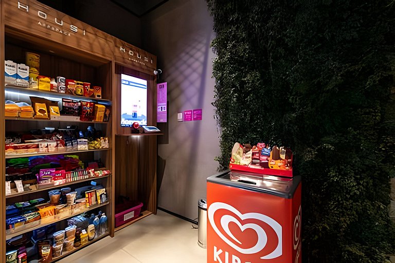 LF1 | Novo Bhaus On Loefgreen | Shopping | Metrô