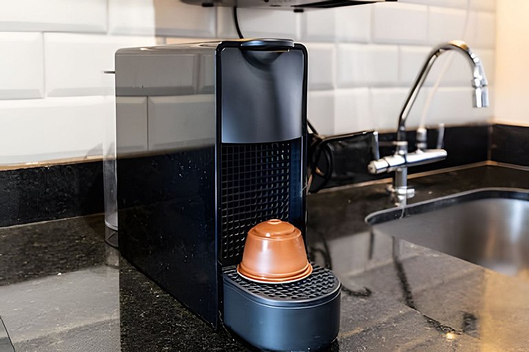 LF1 | Novo Bhaus On Loefgreen | Shopping | Metrô