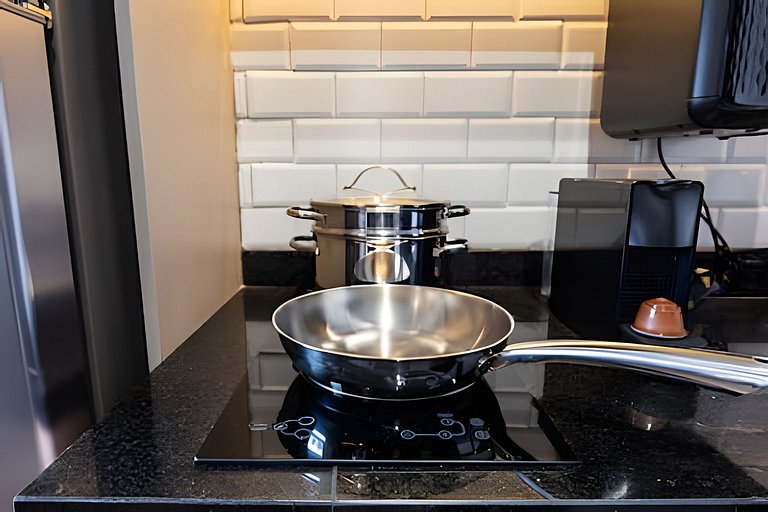 LF1 | Novo Bhaus On Loefgreen | Shopping | Metrô