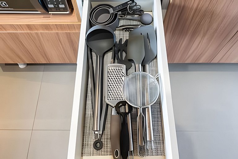 LF1 | Novo Bhaus On Loefgreen | Shopping | Metrô