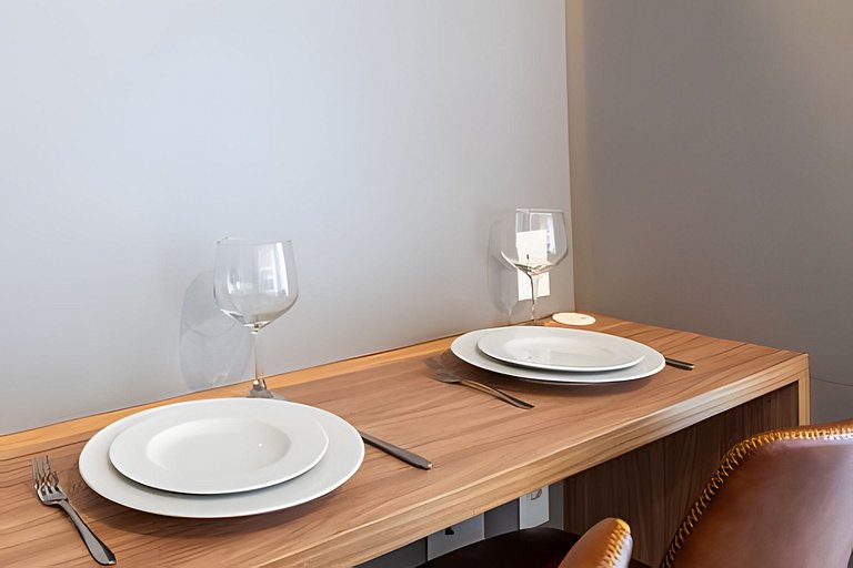 LF1 | Novo Bhaus On Loefgreen | Shopping | Metrô