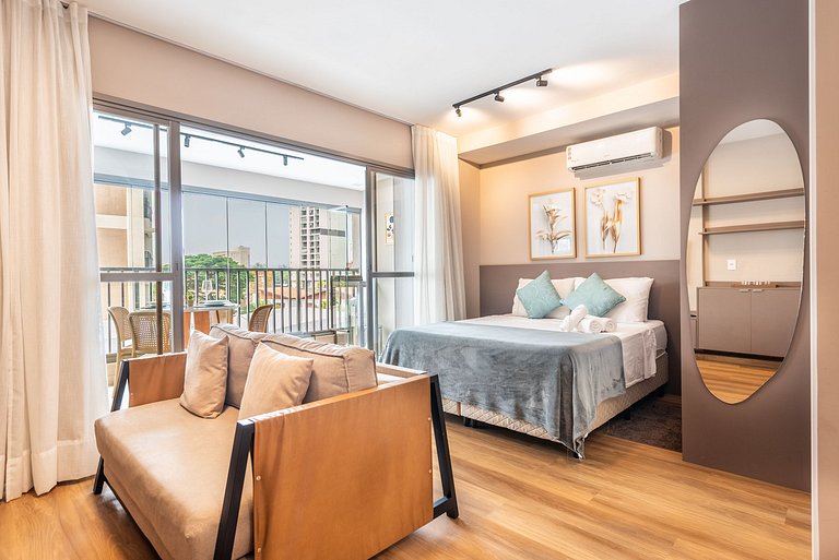 BHaus Brooklin Atmosfera | Apartamento Deluxe com Varanda |