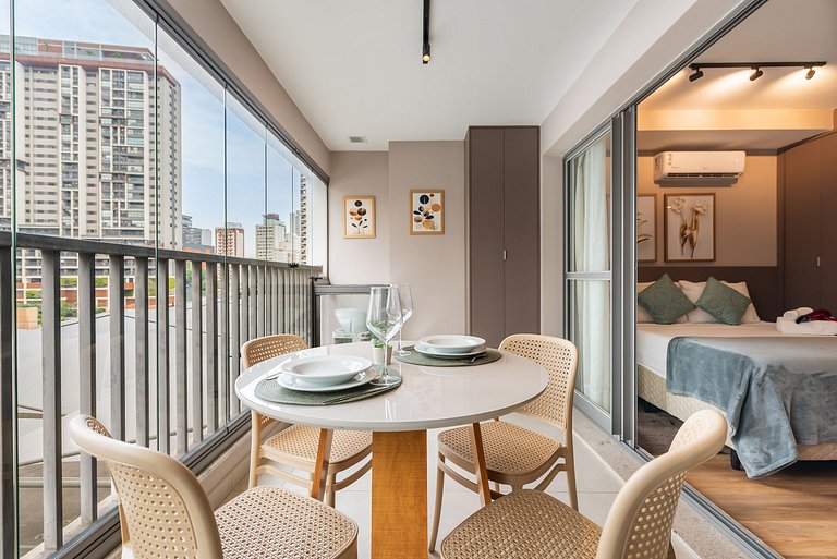 BHaus Brooklin Atmosfera | Apartamento Deluxe com Varanda |