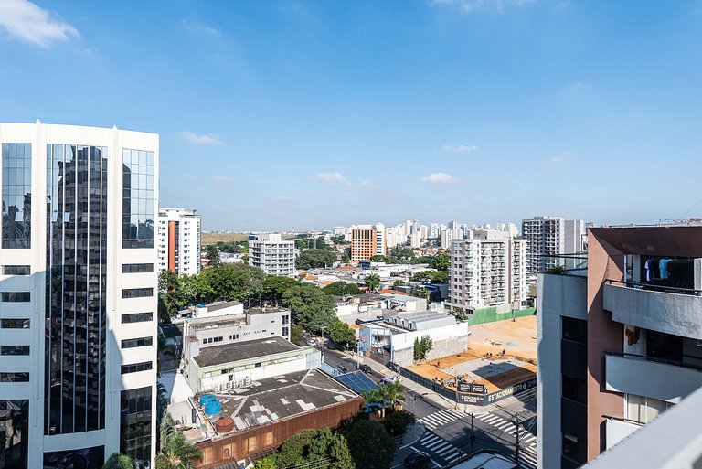 BHaus Moema ON Maracatins | Studio Premium com Varanda | Por